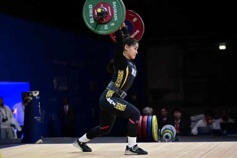 Нурсыйла Берикбол принесла Казахстану бронзу юношеских Азиатских игр по тяжелой атлетике