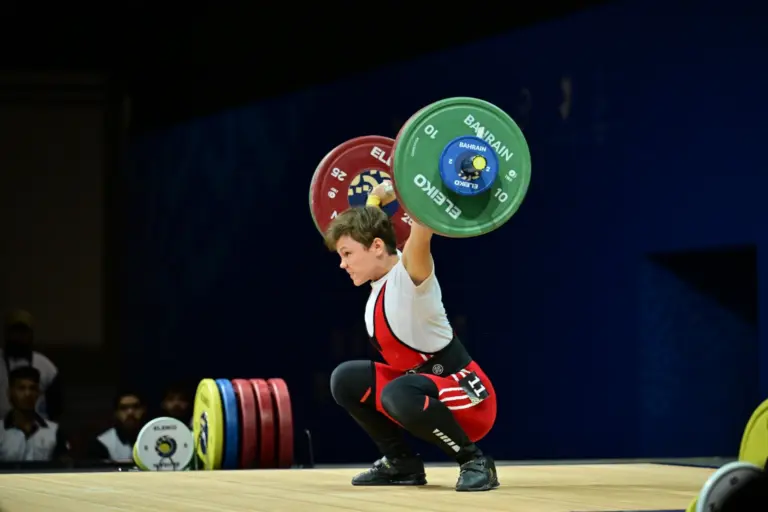 Ксения Прозорова завоевала серебро в рывке на юношеских Азиатских играх