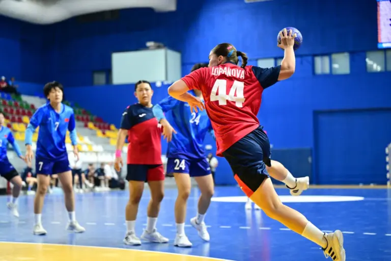 Женская сборная Казахстана по гандболу завоевала бронзу юношеских Азиатских игр