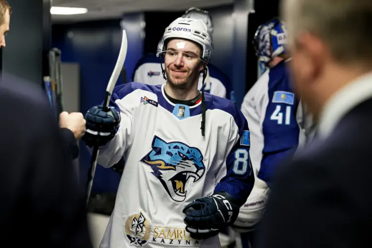 «Барыс» расторг контракт с Иваном Николишиным