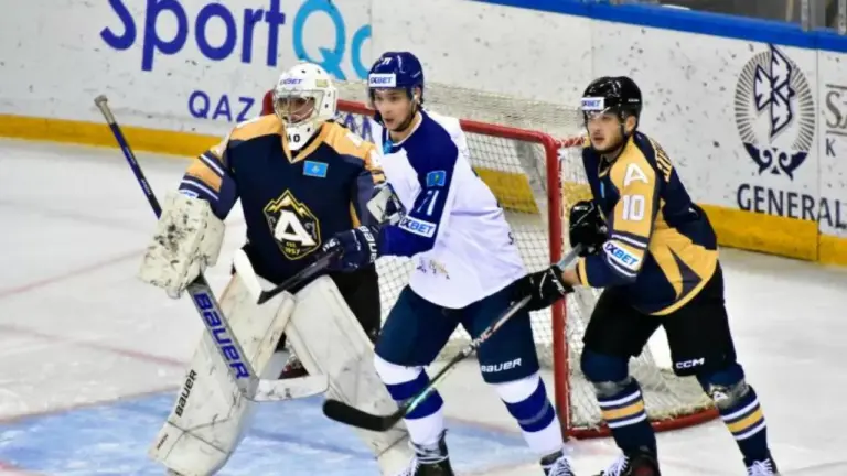 «Номад» вырвал победу у «Алматы» в напряженном матче чемпионата Казахстана