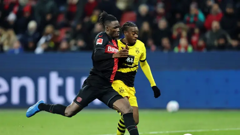 Байер – Боруссия Дортмунд: смотреть онлайн прямой эфир (29.11.2025)