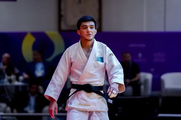 Шерзод Давлатов принес Казахстану первое серебро на Играх исламской солидарности