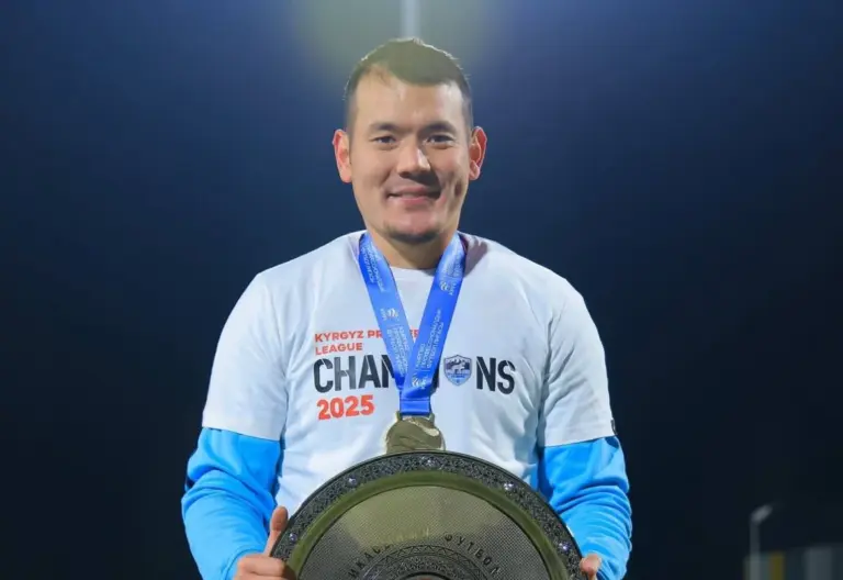 Вратарь из Казахстана завоевал золото чемпионата Кыргызстана