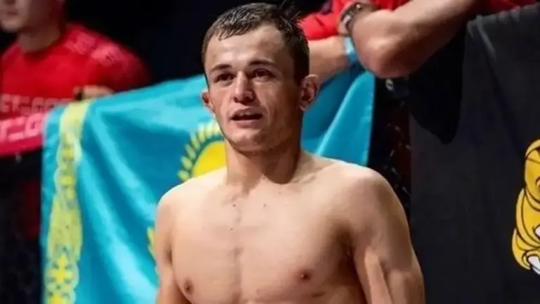 Бекзат Алмахан уступил Александру Топурии на турнире в Дохе