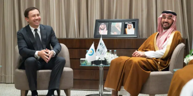 Геннадий Головкин Сауд Арабиясы Корольдігінің жоғары мәртебелі ханзадасы Әбдулазиз бин Түрки әл-Фейсал әл-Саудпен кездесті