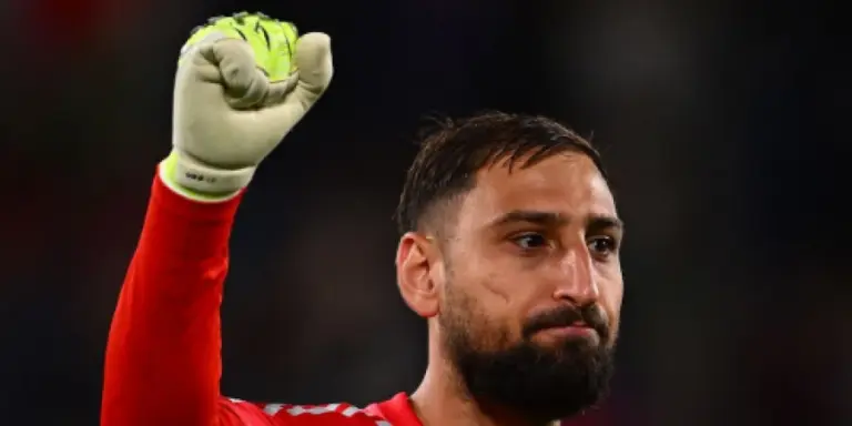 ФИФА әлемнің үздік қақпашы сыйлығына үміткерлерді жариялады