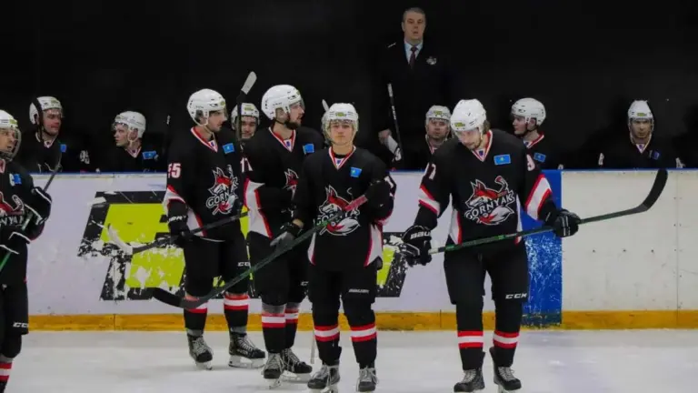 «Горняк» уступил «Кулагеру» в напряженной буллитной серии