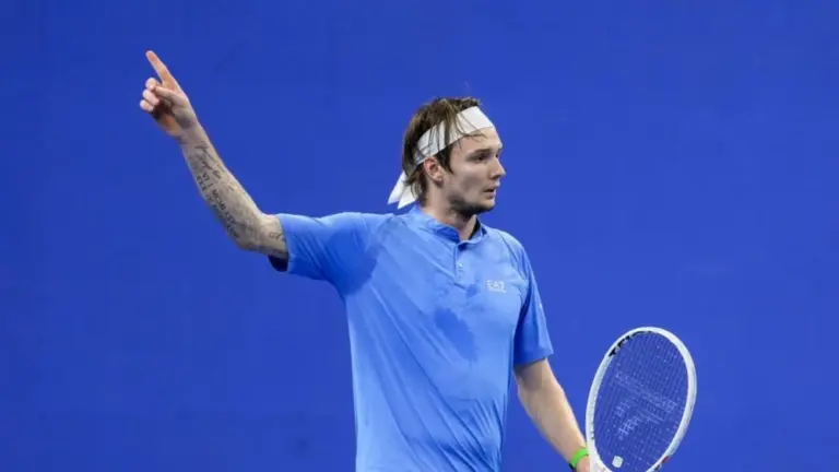 Диана Шнайдер Александр Бубликті ең тартымды теннисшілер тізімінде екінші орынға қойды