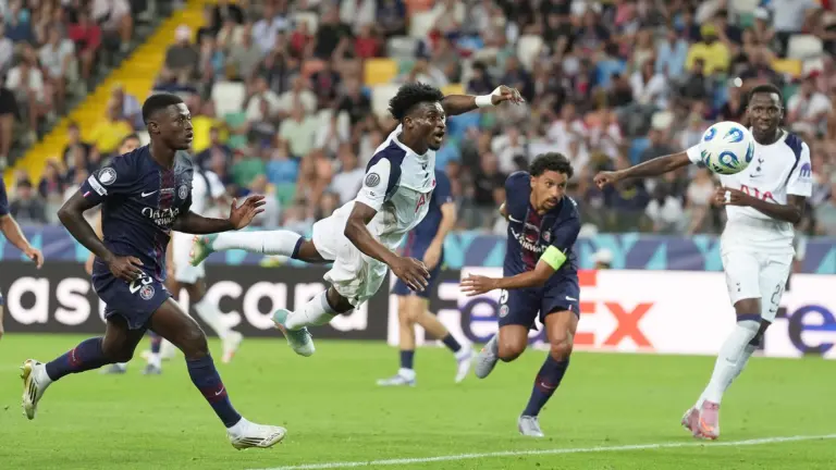 «ПСЖ» забил пять и победил «Тоттенхэм» в результативном матче Лиги чемпионов