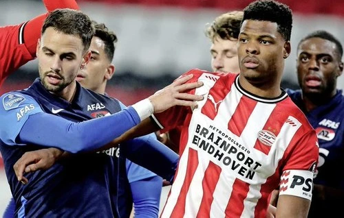 АЗ Алкмар – ПСВ: прогноз на чемпионат Нидерландов (09.11.2025)