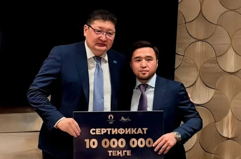 Абай облысы Олимпиада чемпионы Елдос Сметовке құрмет көрсетті