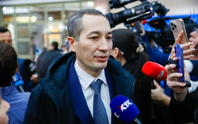 2026 жылдың наурызына дейін футбол клубтарын жекешелендіру аяқталады — Серік Жарасбаев