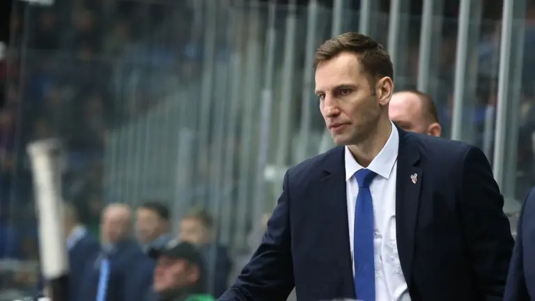 В Китае расстались с бывшим тренером «Барыса»