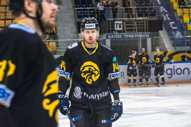 «Сарыарка» мощно разобралась с «Бейбарысом» в выездной игре