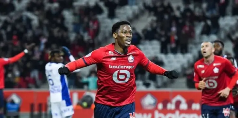 Лилль – Марсель: смотреть онлайн прямой эфир (06.12.2025)