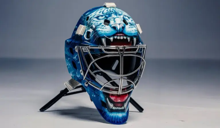 «Барыс» показал новый шлем Никиты Бояркина