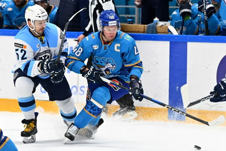 «Барыс» не справился с «Сибирью» в выездной игре