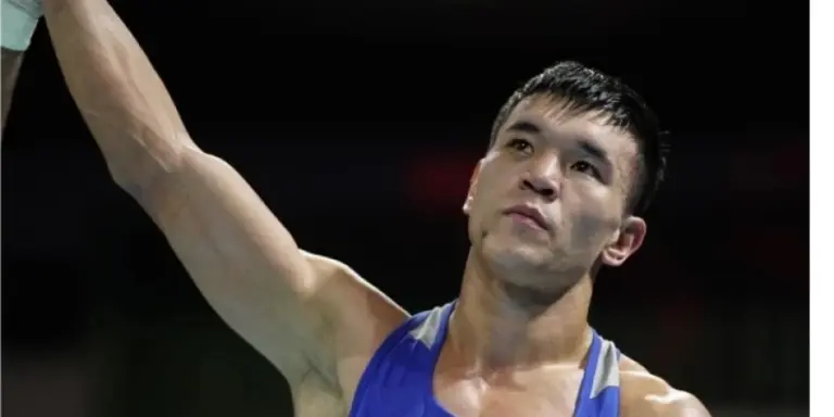 Қазақстандық боксшы қарсыласын нокдаунға түсіріп, келесі кезеңге өтті