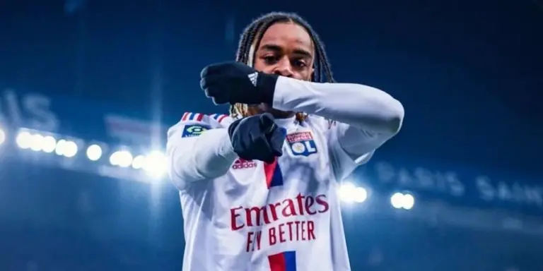 «Ливерпуль» Салахтың орнын басатын футболшыны тапты