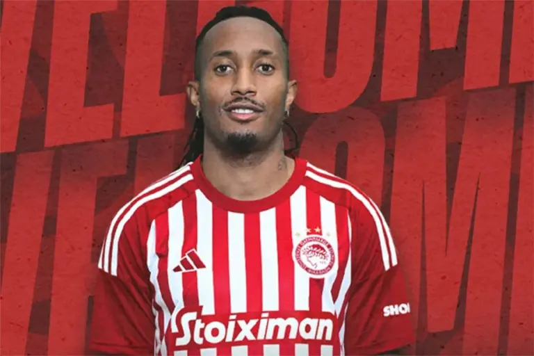 “Олимпиакос” повел в счете в матче с “Кайратом”