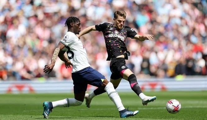 Брентфорд — Тоттенхэм: прогноз на матч Английской Премьер-лиги (02.01.2026)