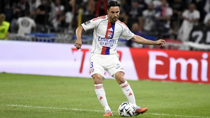 Лилль – Лион: смотреть онлайн прямой эфир (12.01.2026)